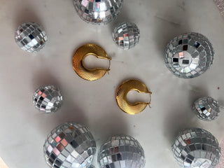 Eloisa Hoops
