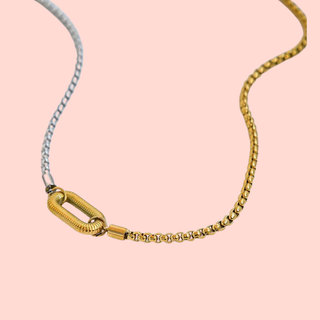 Mixed Feelings Necklace (Gold middle)