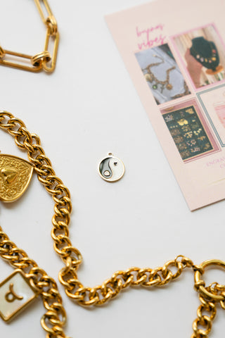 Ying Yang Charm